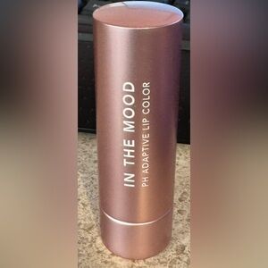 Doll 10 In The Mood PH Adaptive Lip Color in Sultry Tint